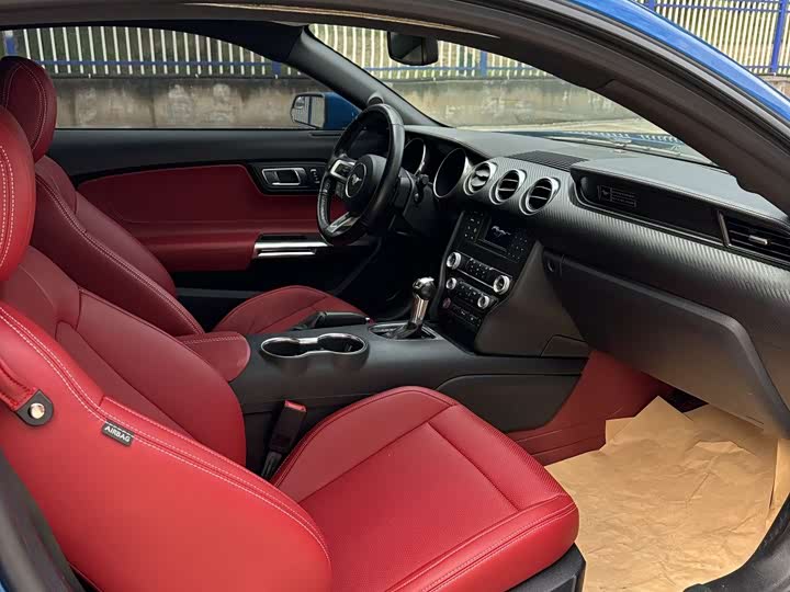 Фото 5 - Ford Mustang