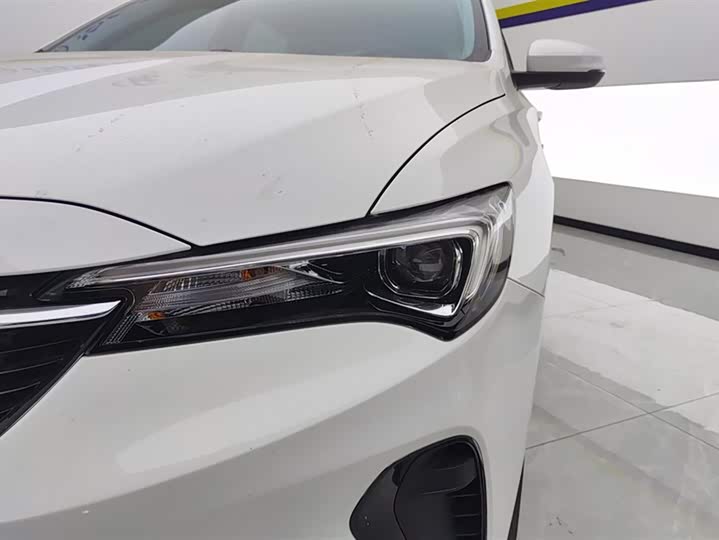 Фото 5 - Buick Verano