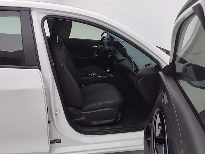 Фото 8 - Buick Verano