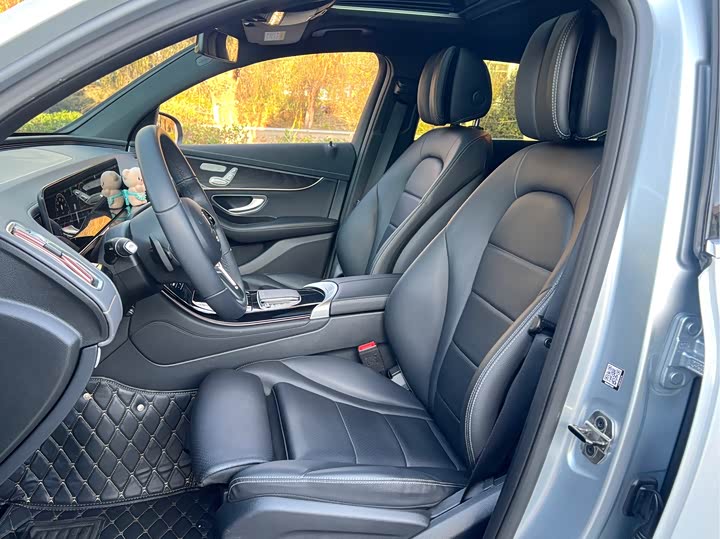 Фото 7 - Mercedes-Benz EQC