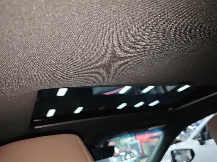 Фото 9 - Lexus ES