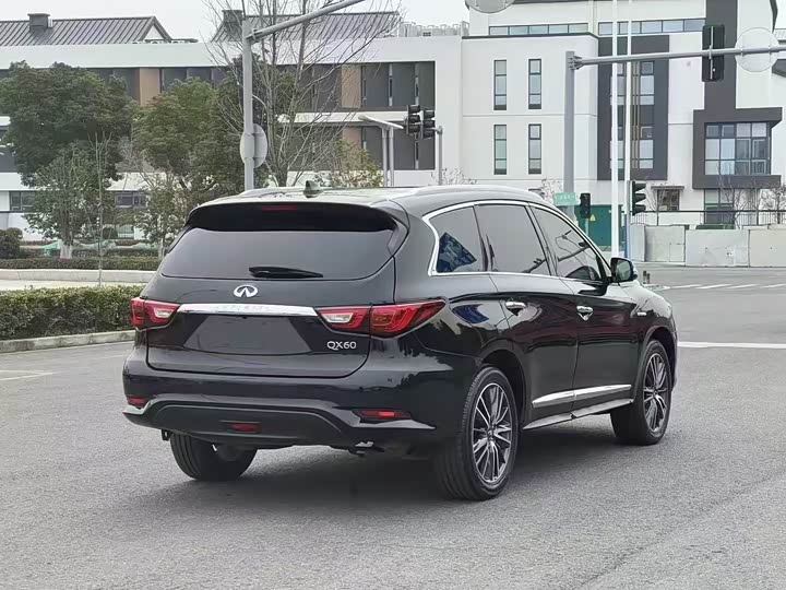 Фото 9 - Infiniti QX60