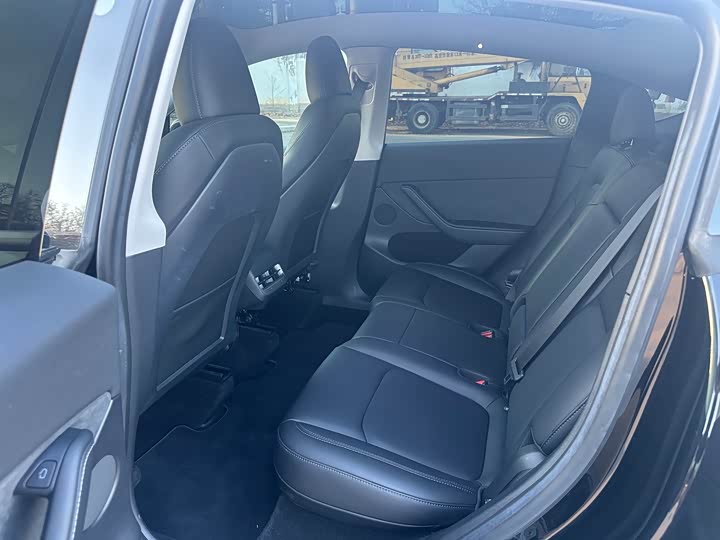 Фото 6 - Tesla Model Y