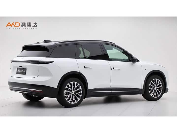 Фото 3 - Nio ES6