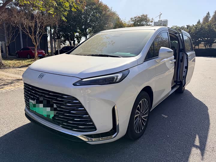 Фото 2 - Buick GL8 Hybrid