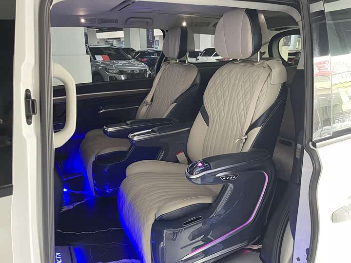 Фото 8 - GAC Trumpchi M8