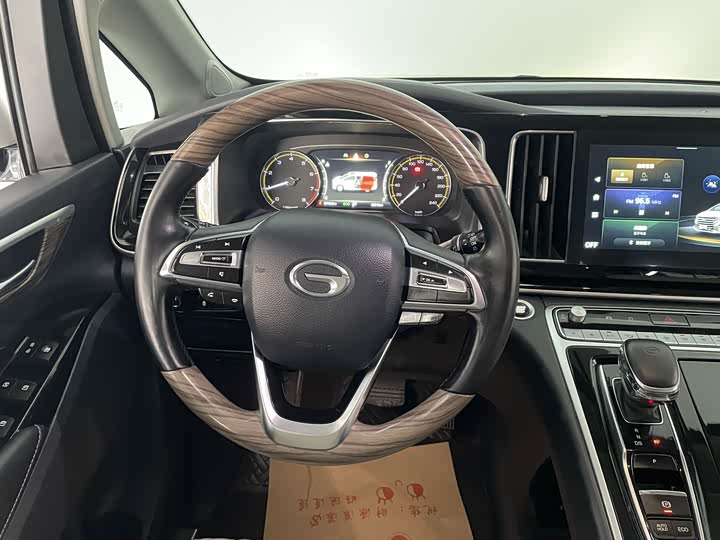 Фото 9 - GAC Trumpchi M8