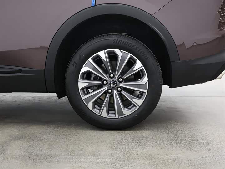 Фото 9 - Buick Envision Plus