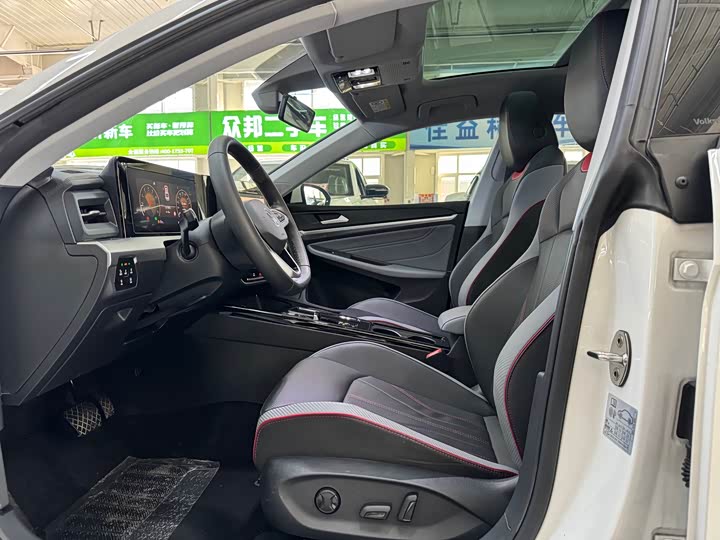 Фото 8 - Volkswagen Lamando L