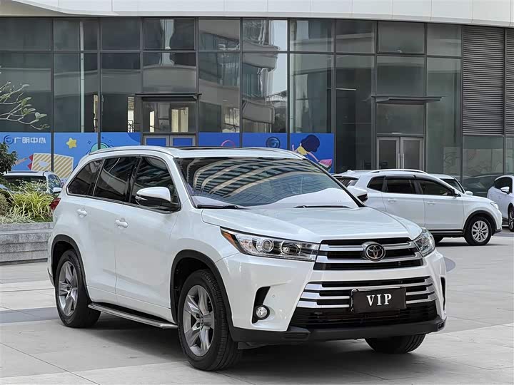 Фото 3 - Toyota Highlander