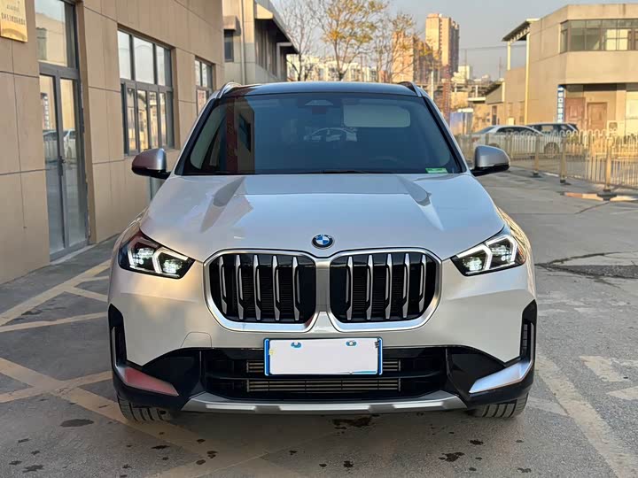 Фото 2 - BMW X1