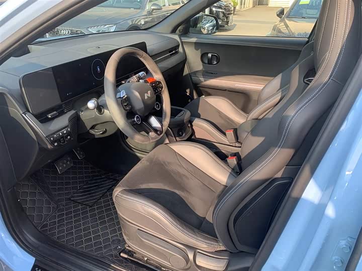 Фото 8 - Hyundai Ioniq 5 N