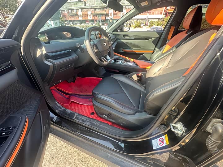 Фото 4 - Changan UNI-V