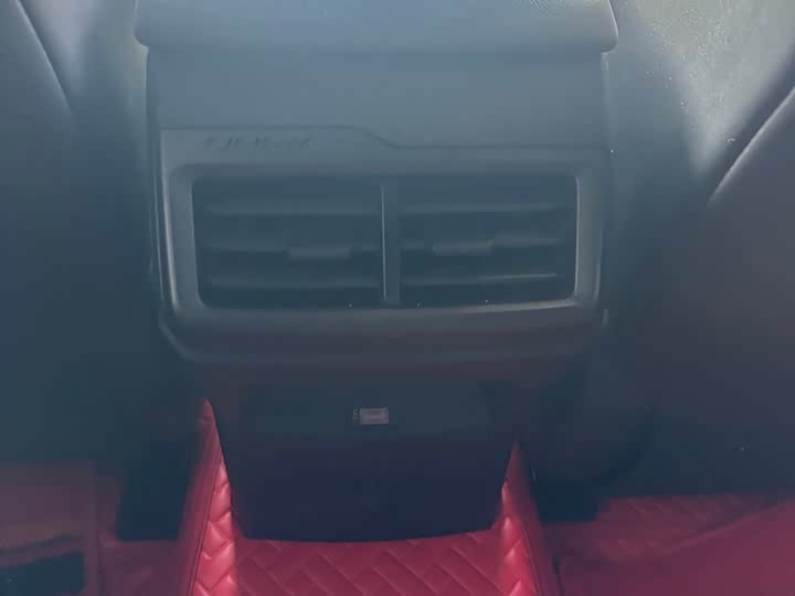 Фото 6 - Changan UNI-V