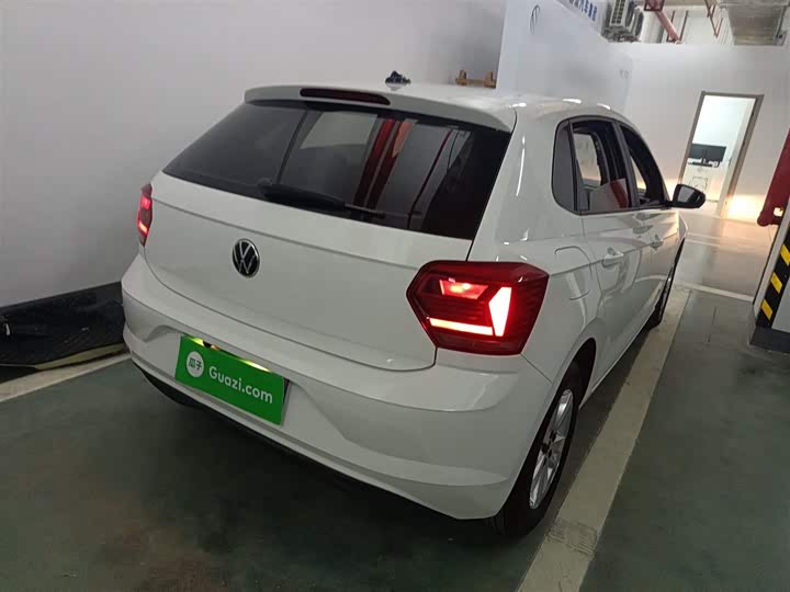 Фото 7 - Volkswagen Polo