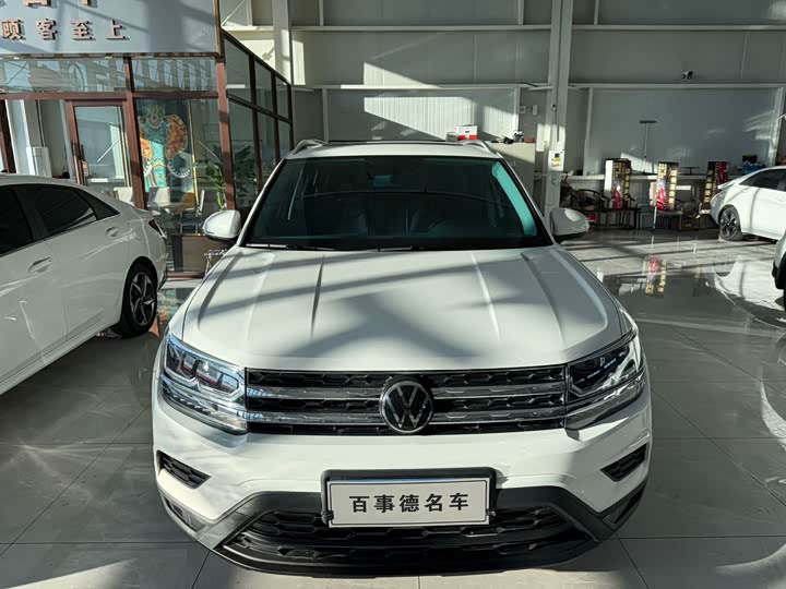 Фото 2 - Volkswagen Tharu