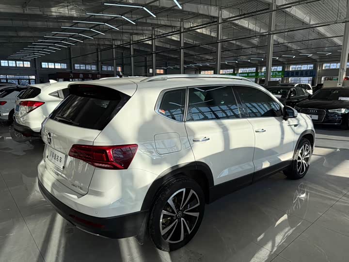 Фото 9 - Volkswagen Tharu