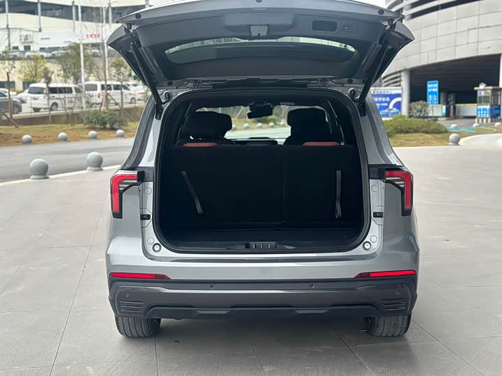 Фото 9 - Ford Equator Hybrid