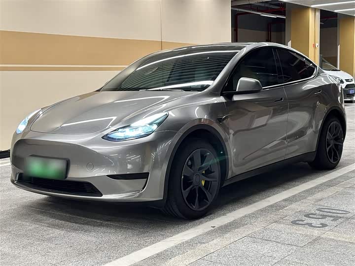 Фото 2 - Tesla Model Y