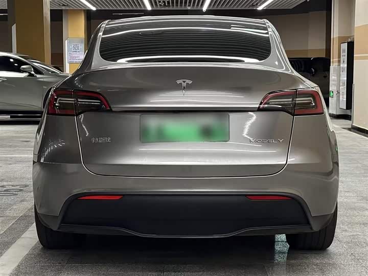 Фото 6 - Tesla Model Y