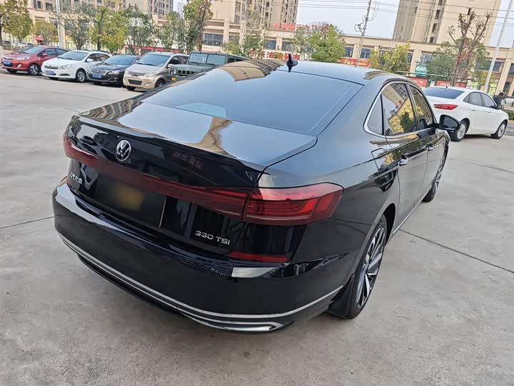 Фото 7 - Volkswagen Passat