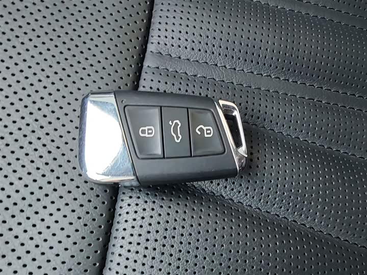 Фото 9 - Volkswagen Passat