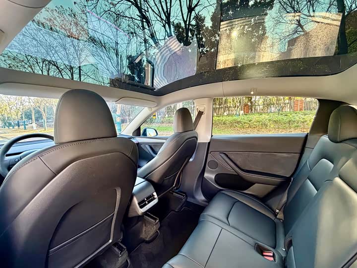 Фото 8 - Tesla Model Y