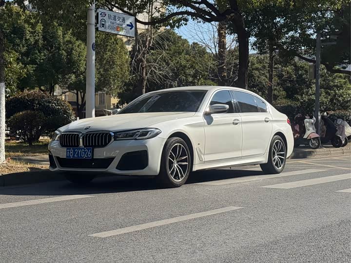 Фото 1 - BMW 5 Series