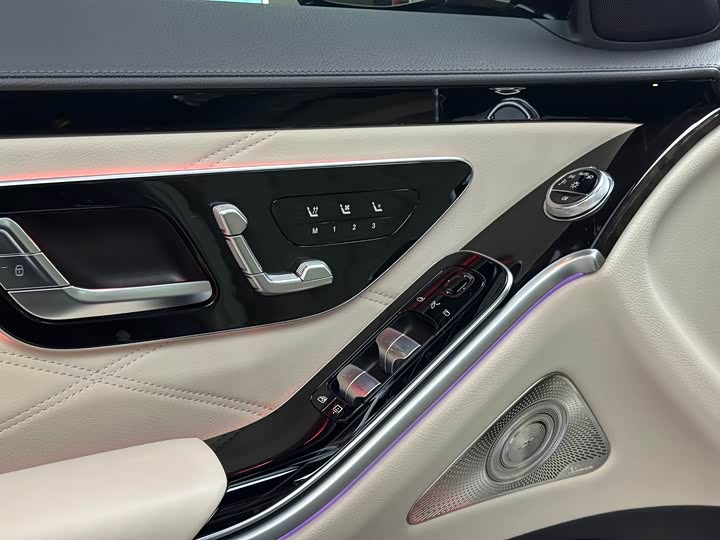 Фото 7 - Mercedes-Benz Maybach S-Class