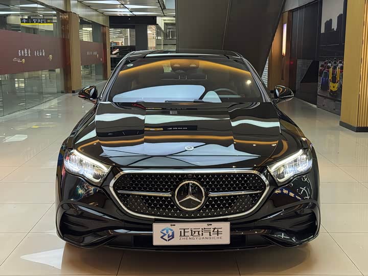 Фото 2 - Mercedes-Benz E-Class