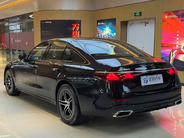 Фото 7 - Mercedes-Benz E-Class