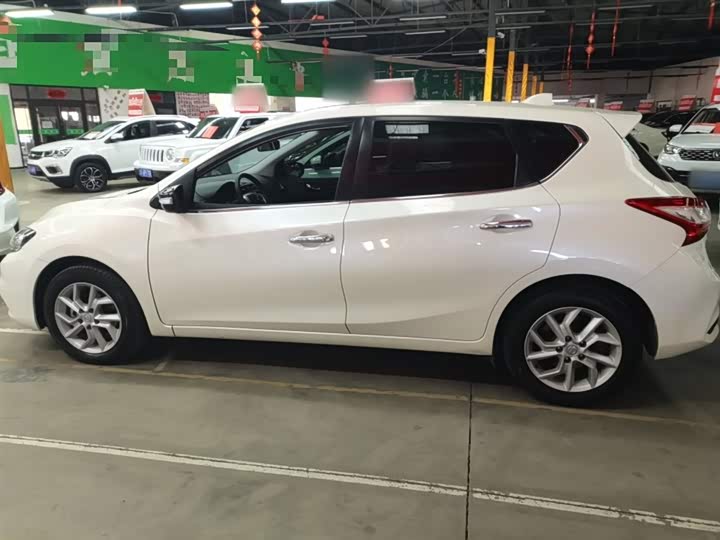 Фото 5 - Nissan Tiida