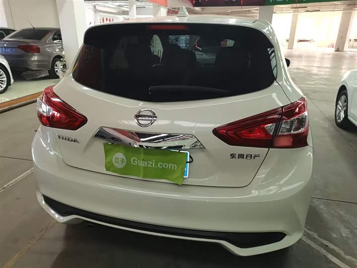 Фото 6 - Nissan Tiida