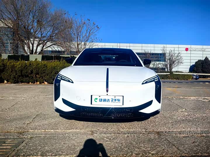 Фото 3 - Hongqi EH7