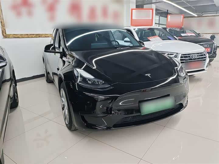 Фото 4 - Tesla Model Y