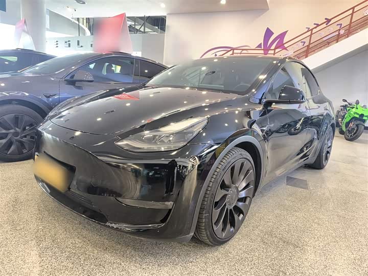 Фото 2 - Tesla Model Y