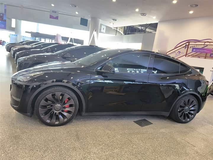 Фото 5 - Tesla Model Y