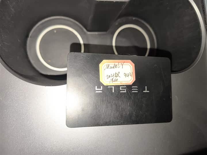 Фото 9 - Tesla Model Y