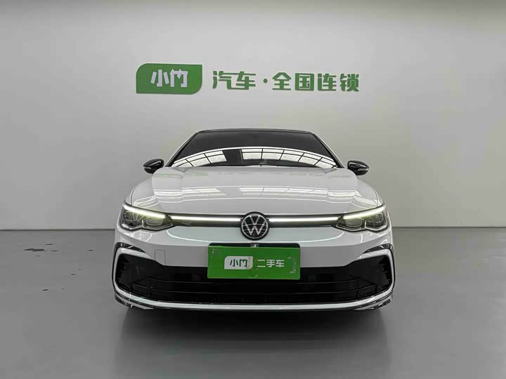 Фото 2 - Volkswagen Golf