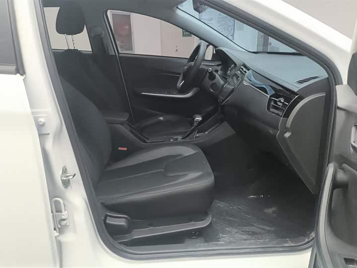 Фото 8 - Chery Tiggo 3x