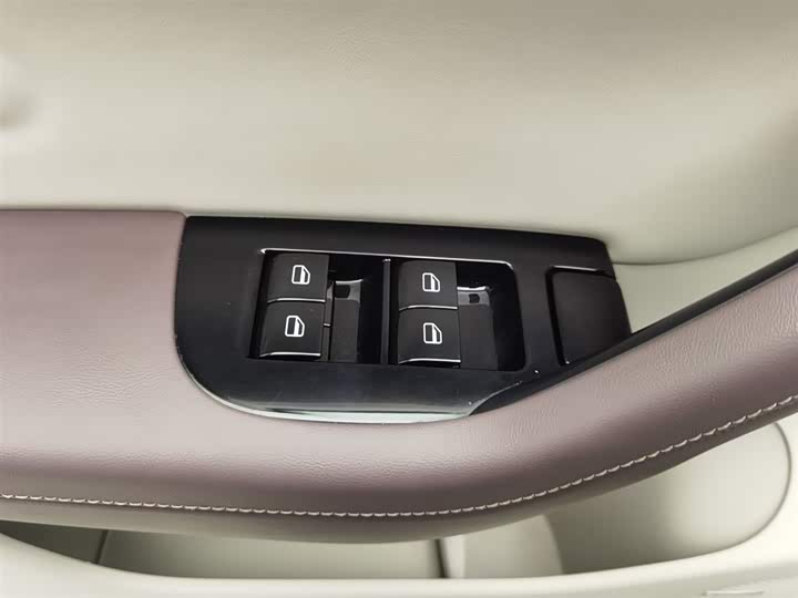 Фото 9 - Leapmotor C11