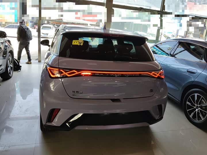 Фото 6 - BYD Dolphin