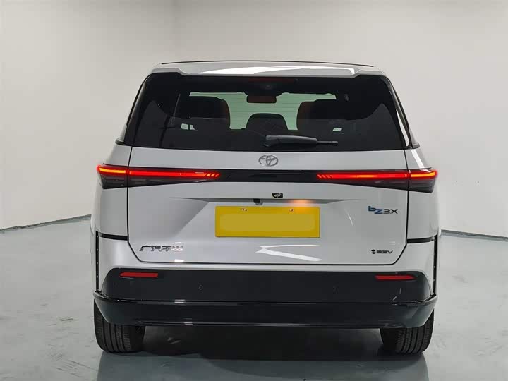 Фото 7 - Toyota bZ3X