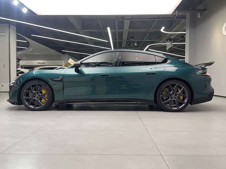 Фото 5 - Xiaomi SU7 Ultra