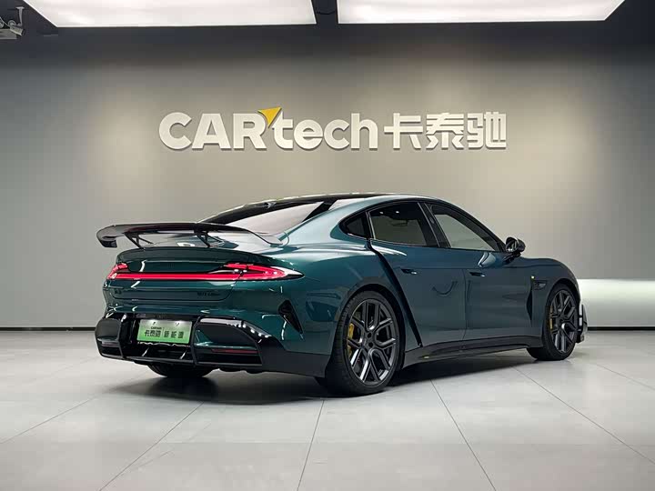 Фото 7 - Xiaomi SU7 Ultra