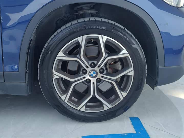 Фото 6 - BMW X1