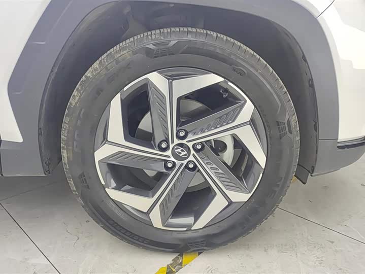 Фото 6 - Hyundai Tucson L