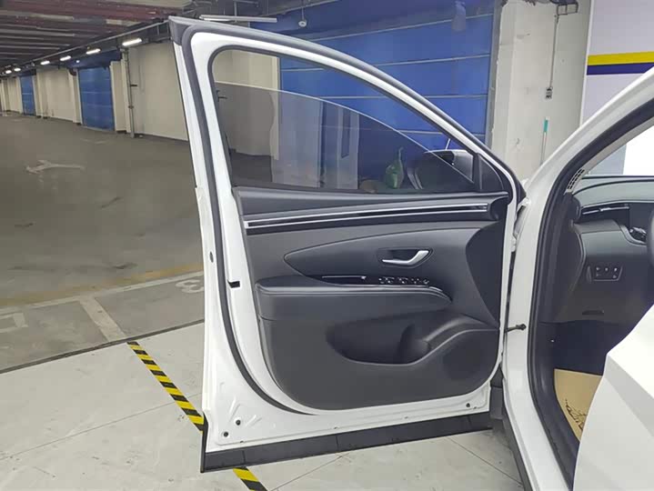 Фото 7 - Hyundai Tucson L