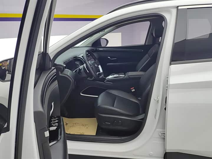 Фото 9 - Hyundai Tucson L