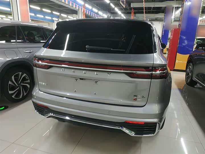 Фото 6 - Geely Monjaro